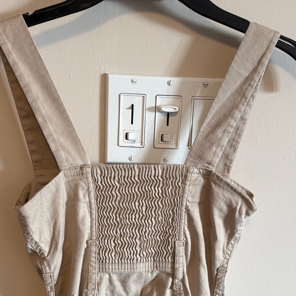 Babaton Beige Midi Dress - Picture 7 of 9